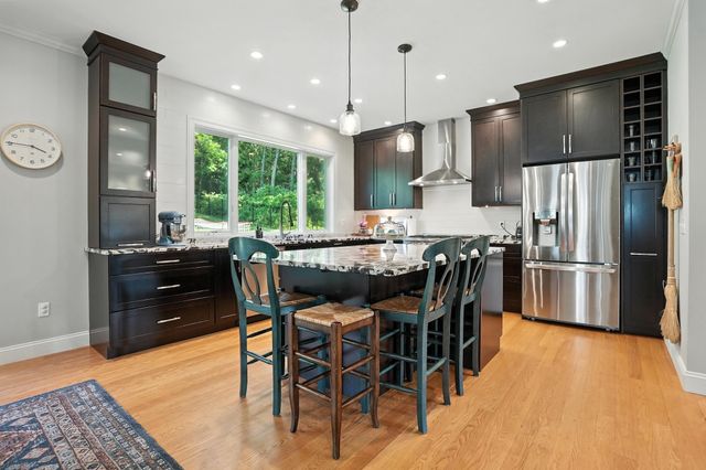 71 Lilly Creek Lane, Shelburne, VT 05482