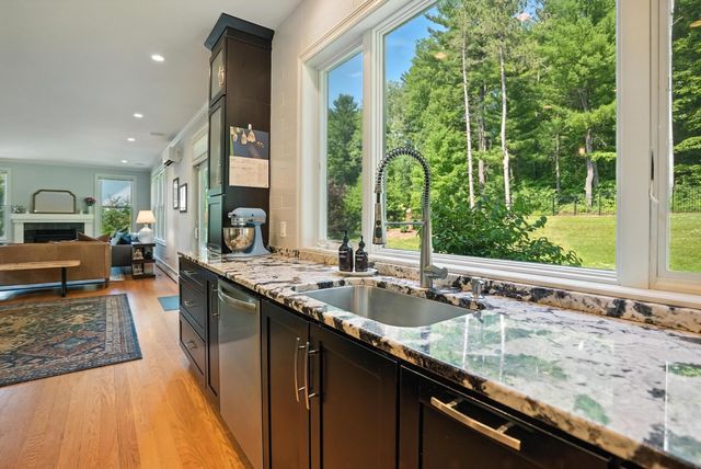 71 Lilly Creek Lane, Shelburne, VT 05482