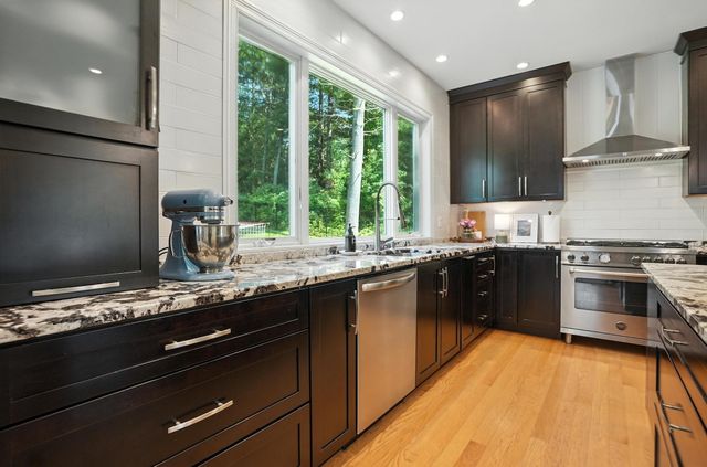 71 Lilly Creek Lane, Shelburne, VT 05482