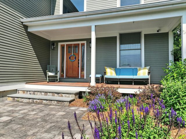 71 Lilly Creek Lane, Shelburne, VT 05482