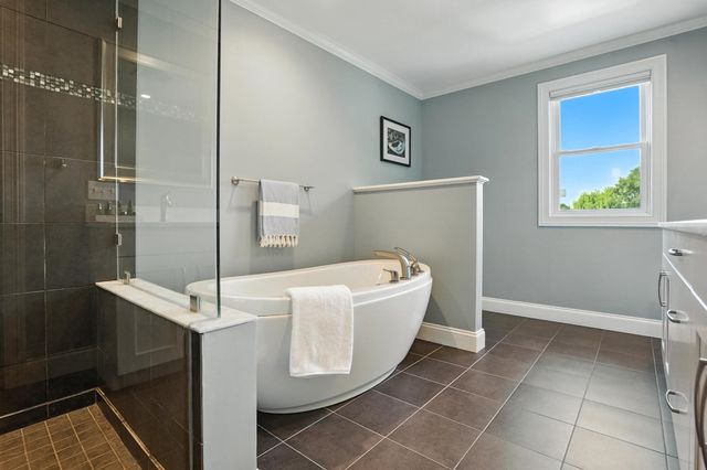 71 Lilly Creek Lane, Shelburne, VT 05482
