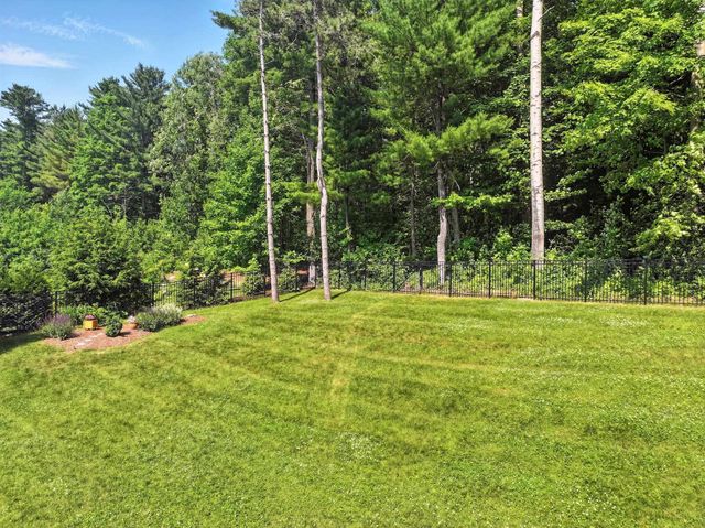 71 Lilly Creek Lane, Shelburne, VT 05482