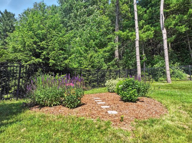 71 Lilly Creek Lane, Shelburne, VT 05482