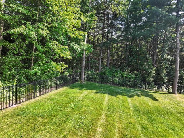 71 Lilly Creek Lane, Shelburne, VT 05482