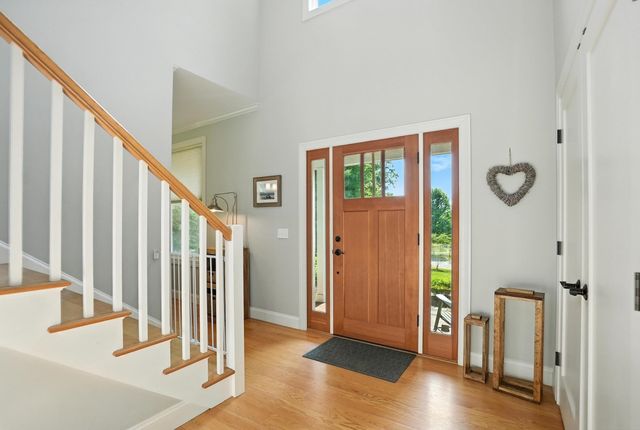 71 Lilly Creek Lane, Shelburne, VT 05482