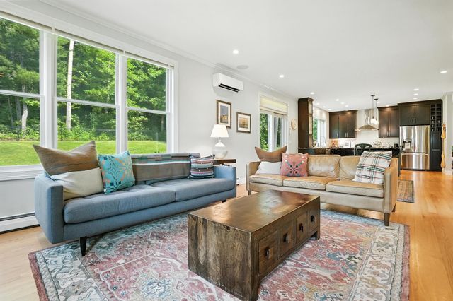 71 Lilly Creek Lane, Shelburne, VT 05482