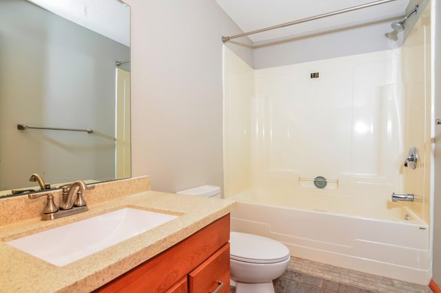 2525 14th Avenue NW, New Brighton, MN 55112