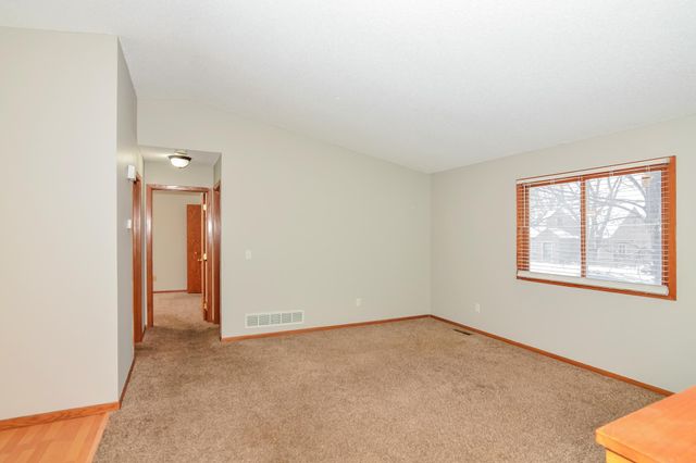 2525 14th Avenue NW, New Brighton, MN 55112