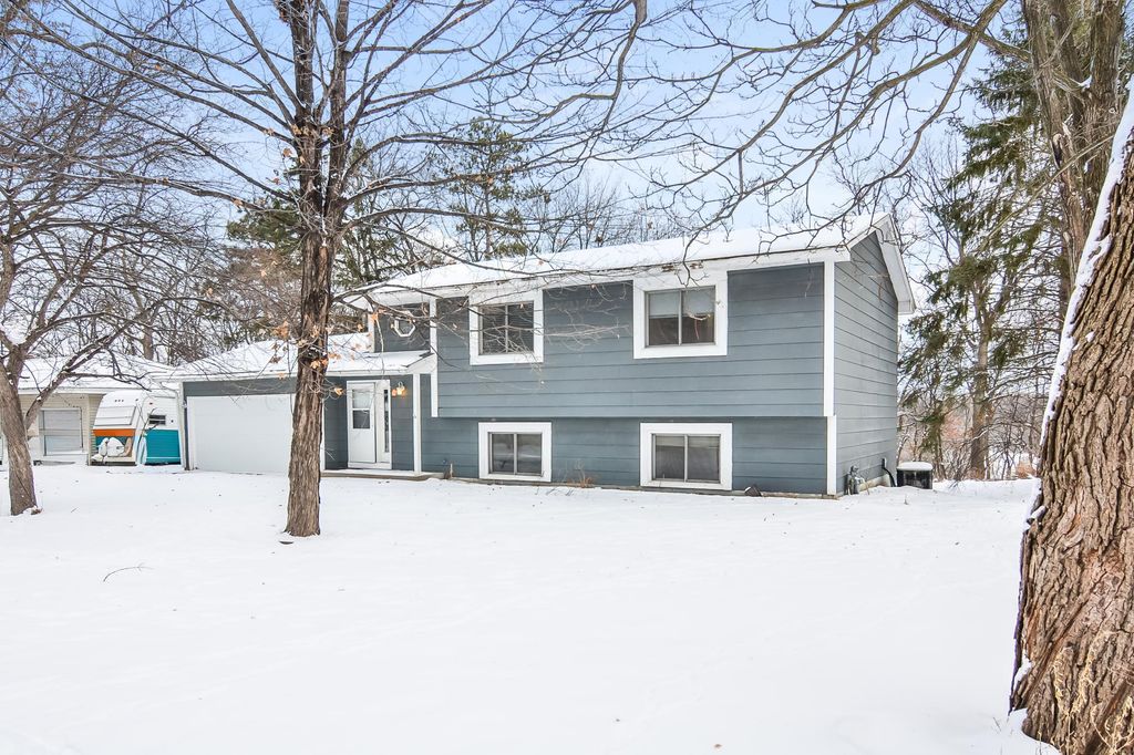 2525 14th Avenue NW, New Brighton, MN 55112