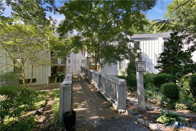 10308 Iron Mill Rd, North Chesterfield, VA 23235