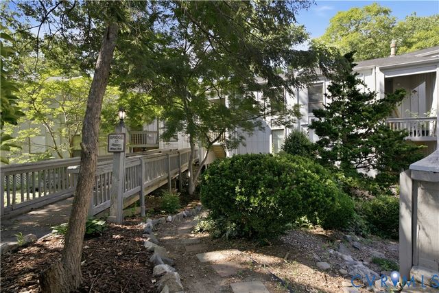 10308 Iron Mill Rd, North Chesterfield, VA 23235