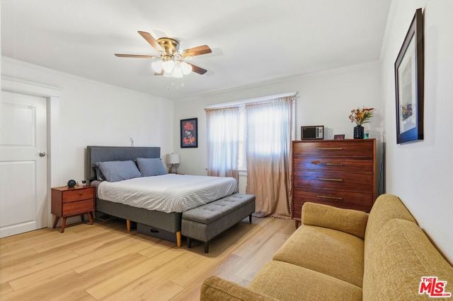 527 W 52nd Street, Los Angeles, CA 90037