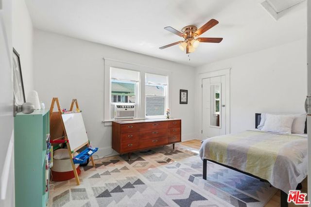 527 W 52nd Street, Los Angeles, CA 90037