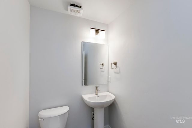 18431 N Trumpet Lily Ave, Nampa, ID 83687