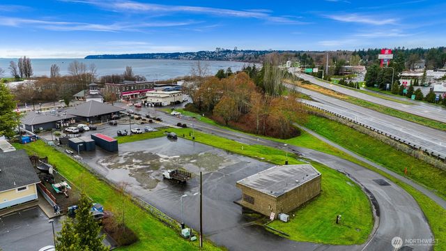 265 F Street, Blaine, WA 98230