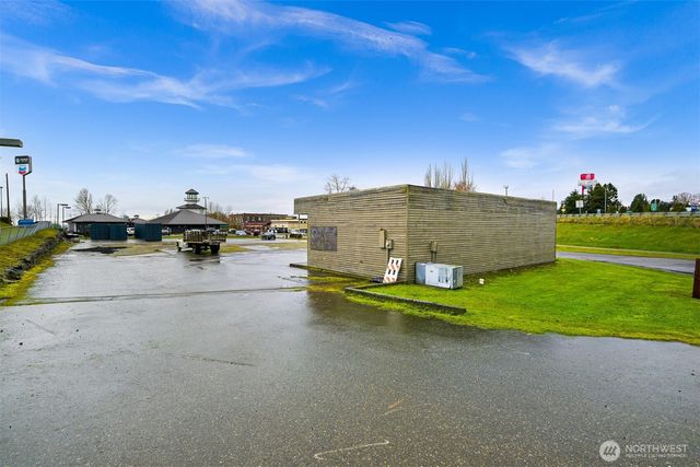 265 F Street, Blaine, WA 98230