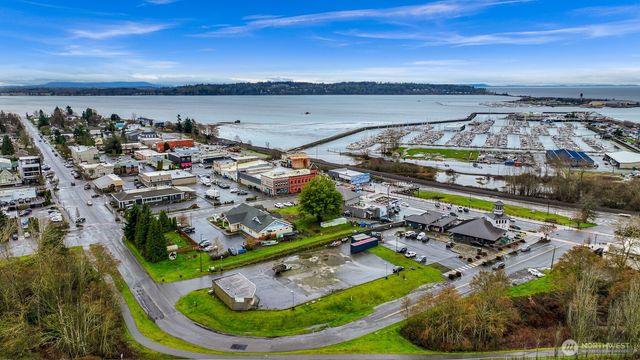 265 F Street, Blaine, WA 98230