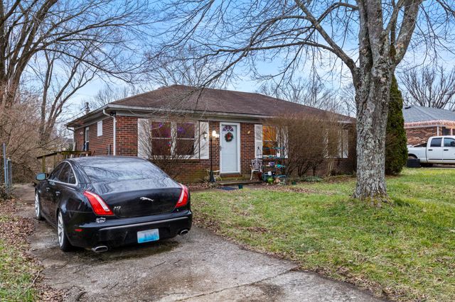414 Richmond Avenue, Nicholasville, KY 40356