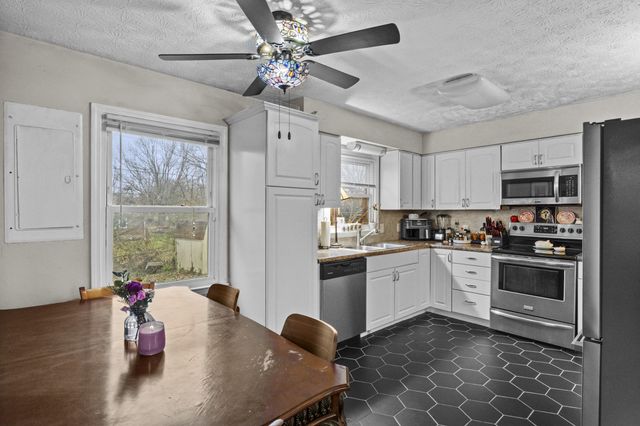 414 Richmond Avenue, Nicholasville, KY 40356