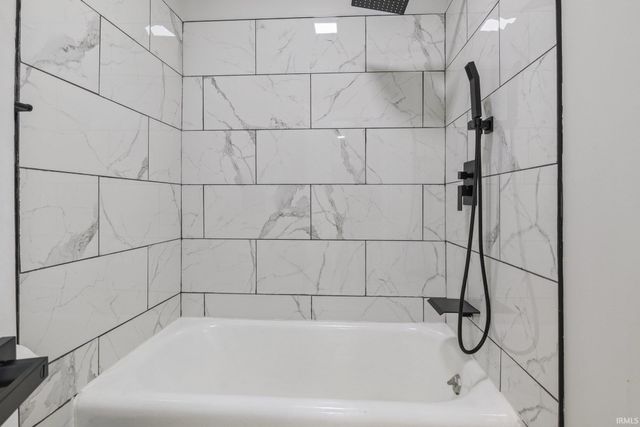 2005 Prairie Avenue, South Bend, IN 46613