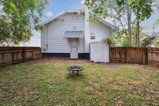 2005 Prairie Avenue, South Bend, IN 46613