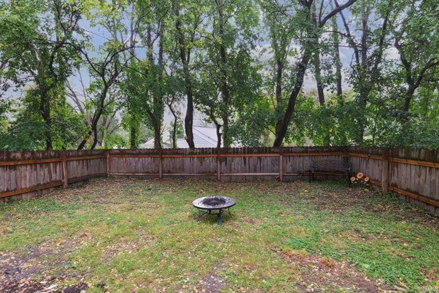 2005 Prairie Avenue, South Bend, IN 46613