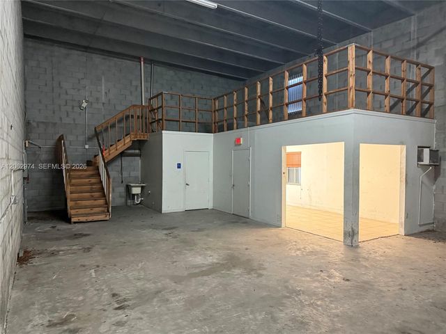 2205 W 80th St F-4, Hialeah, FL 33016