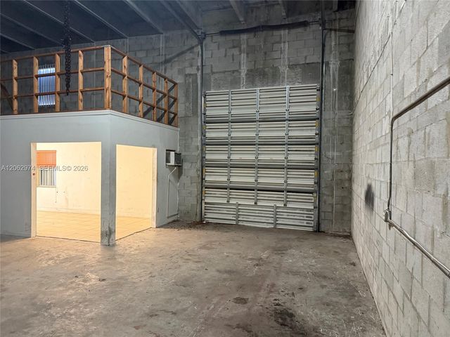 2205 W 80th St F-4, Hialeah, FL 33016