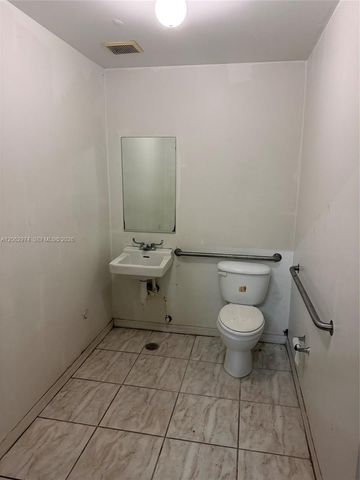 2205 W 80th St F-4, Hialeah, FL 33016