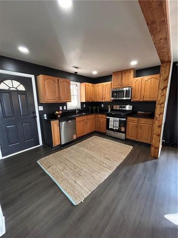 5147 W Hwy 166, Carrollton, GA 30117