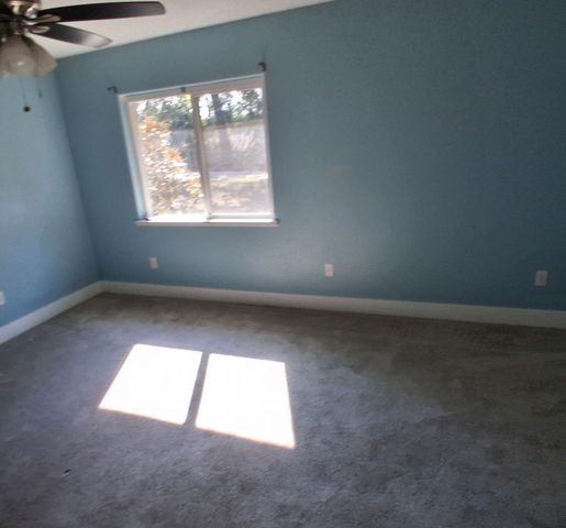 9463 County Road 4900, Wolfe City, TX 75496