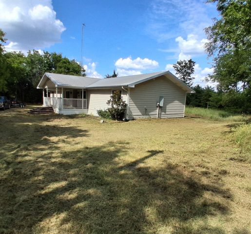 9463 County Road 4900, Wolfe City, TX 75496