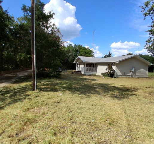 9463 County Road 4900, Wolfe City, TX 75496