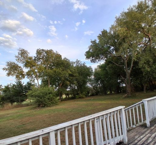 9463 County Road 4900, Wolfe City, TX 75496