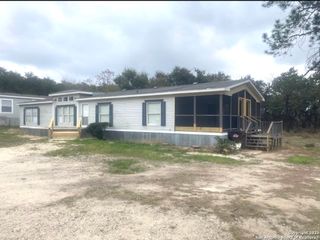 305 WAXWING DR, Poteet, TX 78065