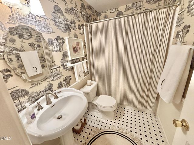 180 Montrose Drive, Durham, NC 27707