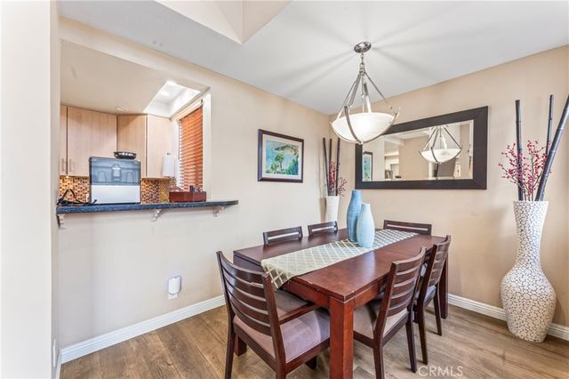 7826 Topanga Canyon Blvd 308, Canoga Park, CA 91304