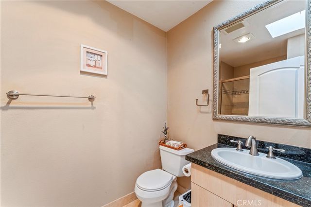 7826 Topanga Canyon Blvd 308, Canoga Park, CA 91304