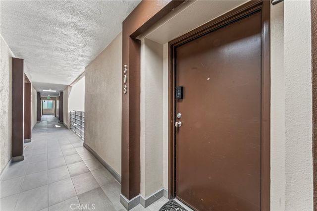 7826 Topanga Canyon Blvd 308, Canoga Park, CA 91304
