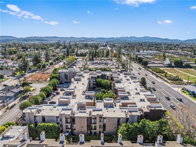 7826 Topanga Canyon Blvd 308, Canoga Park, CA 91304
