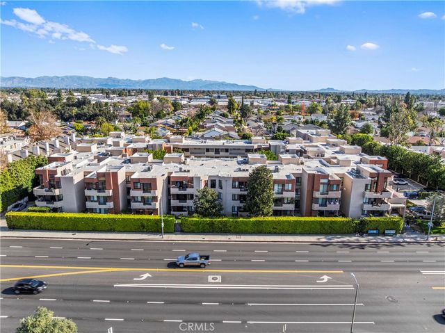 7826 Topanga Canyon Blvd 308, Canoga Park, CA 91304