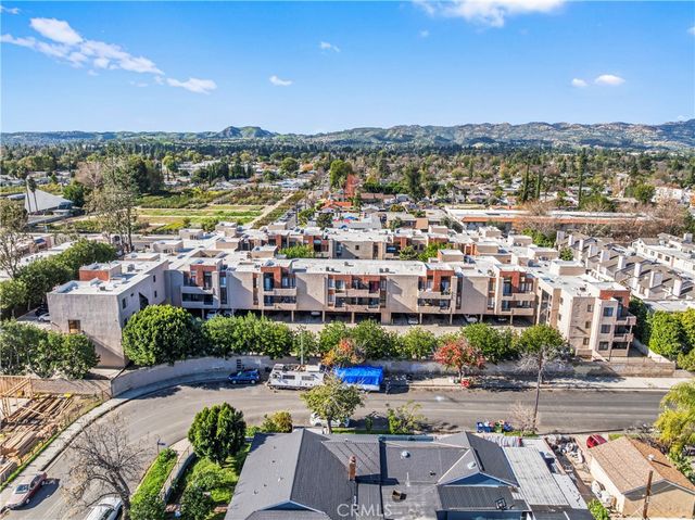 7826 Topanga Canyon Blvd 308, Canoga Park, CA 91304