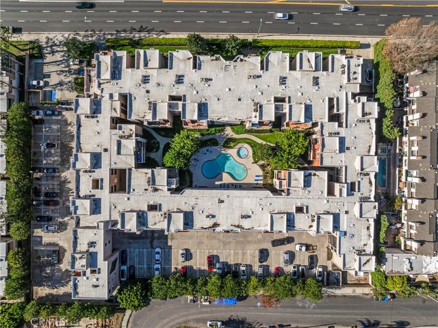 7826 Topanga Canyon Blvd 308, Canoga Park, CA 91304