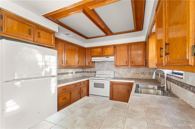 1115 W 5th Street, Weslaco, TX 78596