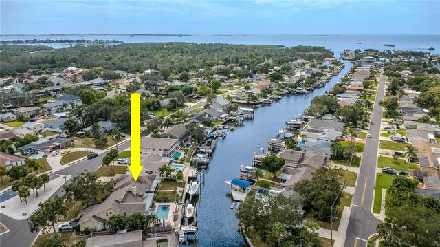 415 CROSSWINDS DRIVE, Palm Harbor, FL 34683