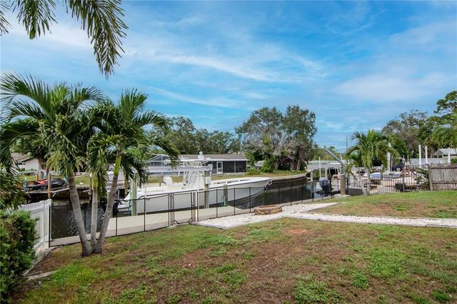 415 CROSSWINDS DRIVE, Palm Harbor, FL 34683