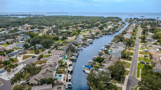 415 CROSSWINDS DRIVE, Palm Harbor, FL 34683