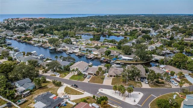 415 CROSSWINDS DRIVE, Palm Harbor, FL 34683