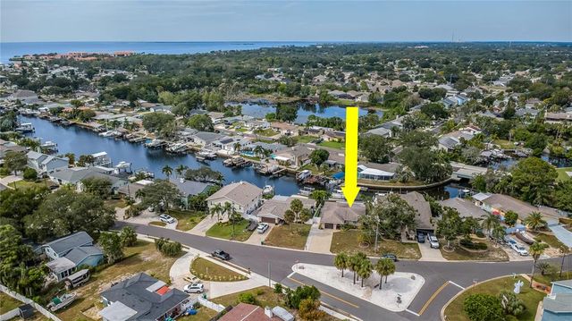 415 CROSSWINDS DRIVE, Palm Harbor, FL 34683