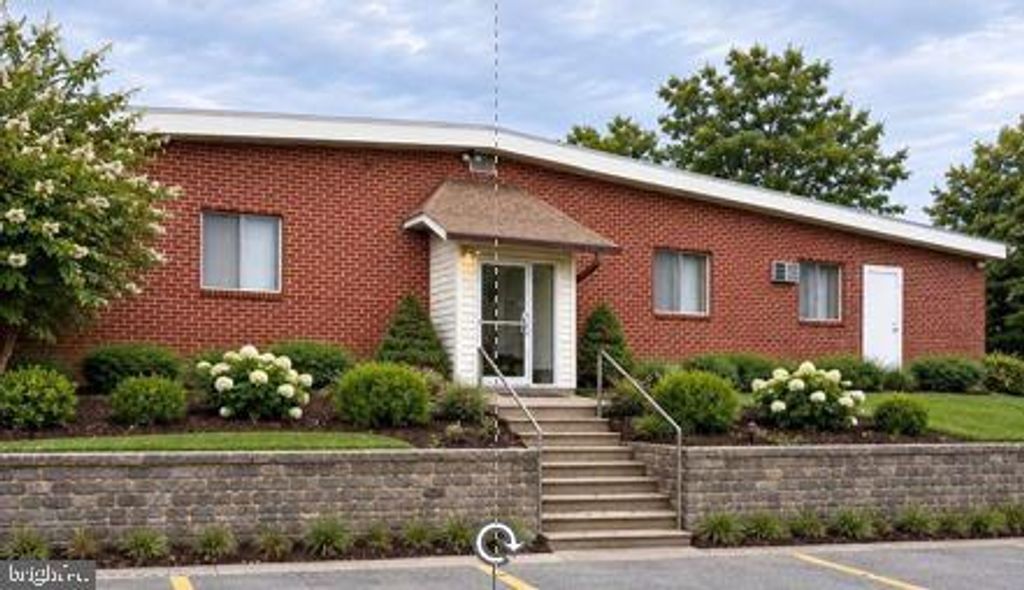 370 CROOKED LN #, KING OF PRUSSIA, PA 19406 — exterior